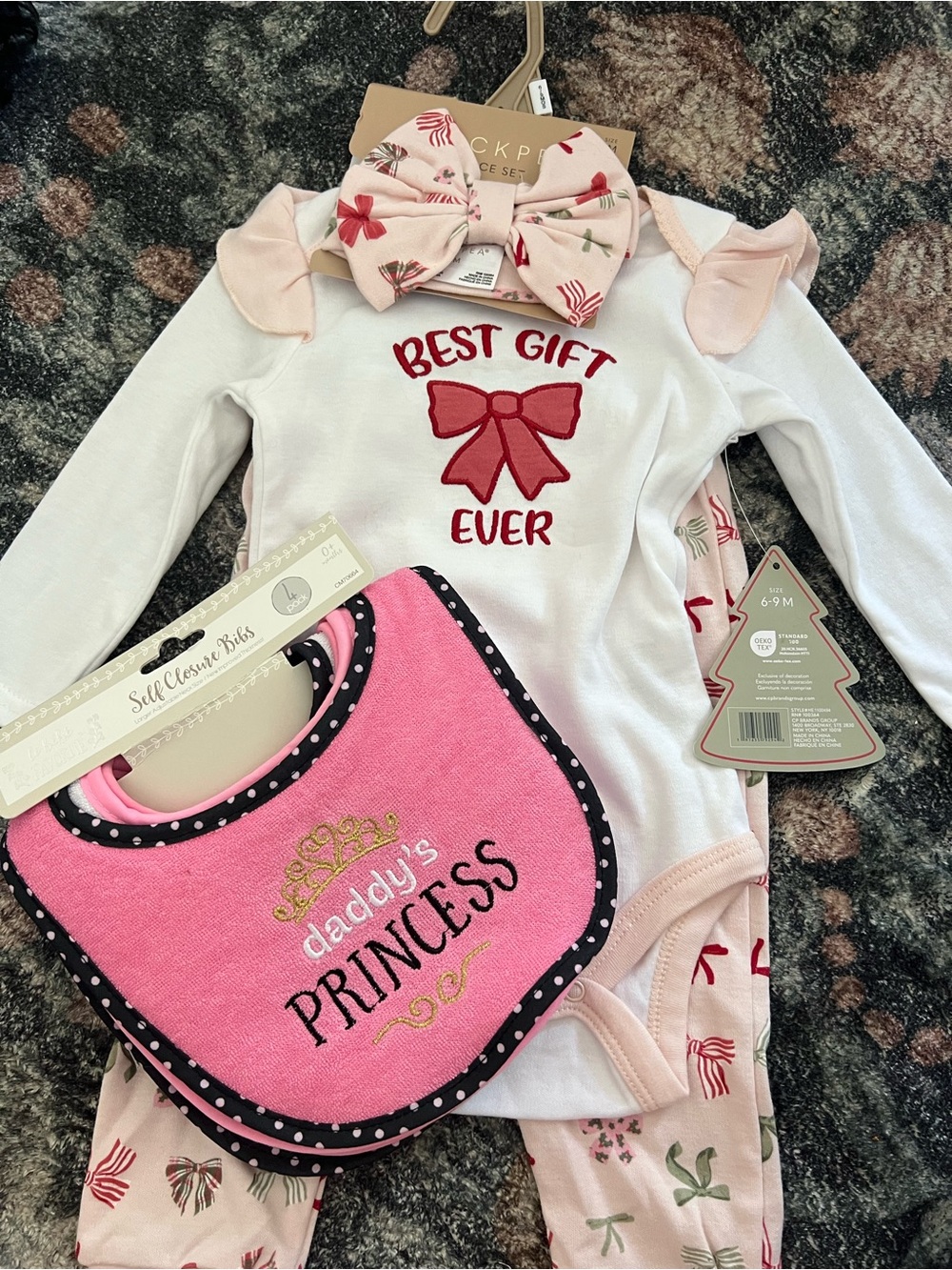 Baby Girl Gift Set - "Best Gift Ever" Bodysuit with Pink Bow & Bibs